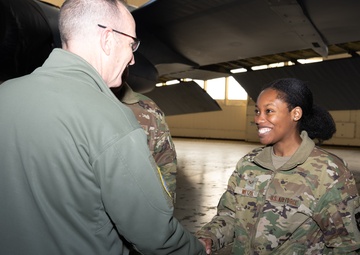 Lt. Gen. Healy visits Barksdale, underscores reserve bomber readiness