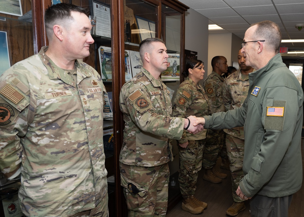 Lt. Gen. Healy visits Barksdale, underscores reserve bomber readiness