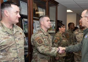 Lt. Gen. Healy visits Barksdale, underscores reserve bomber readiness