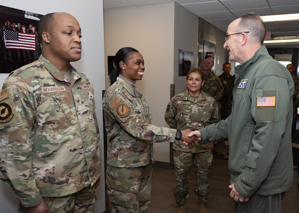Lt. Gen. Healy visits Barksdale, underscores reserve bomber readiness