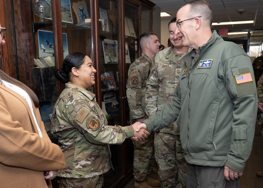 Lt. Gen. Healy visits Barksdale, underscores reserve bomber readiness