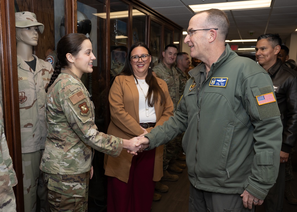 Lt. Gen. Healy visits Barksdale, underscores reserve bomber readiness