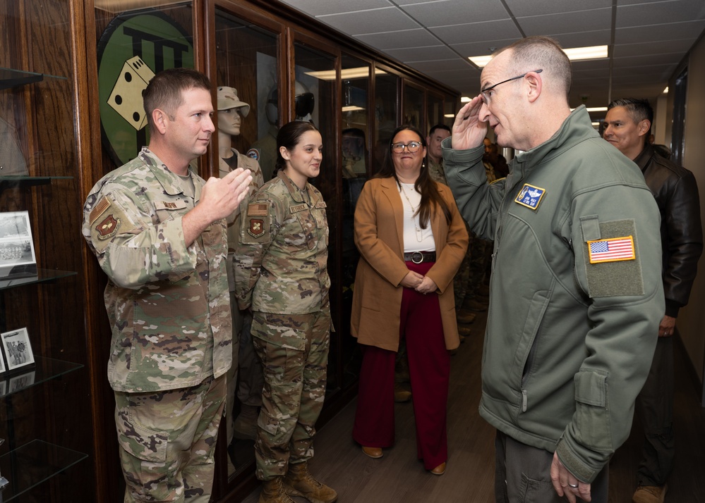 Lt. Gen. Healy visits Barksdale, underscores reserve bomber readiness