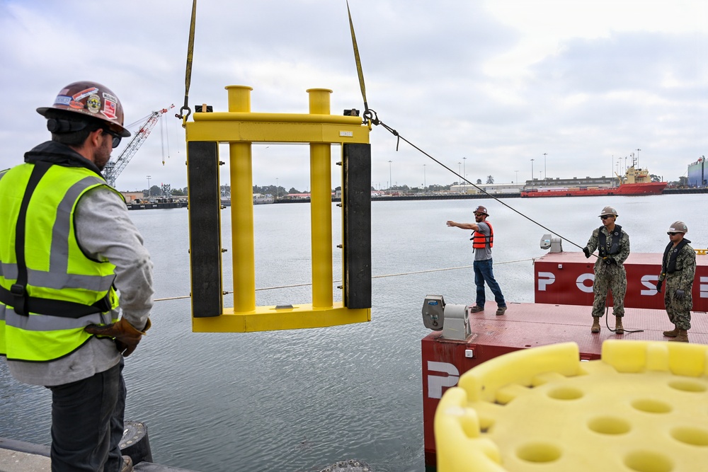 NAVFAC EXWC Tests, Evaluates Modular Barge System for Warfighter Needs