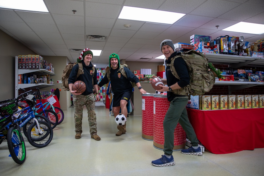 Have Yourself a Merry Little Ruck March: JBLM service members and volunteers spread holiday cheer
