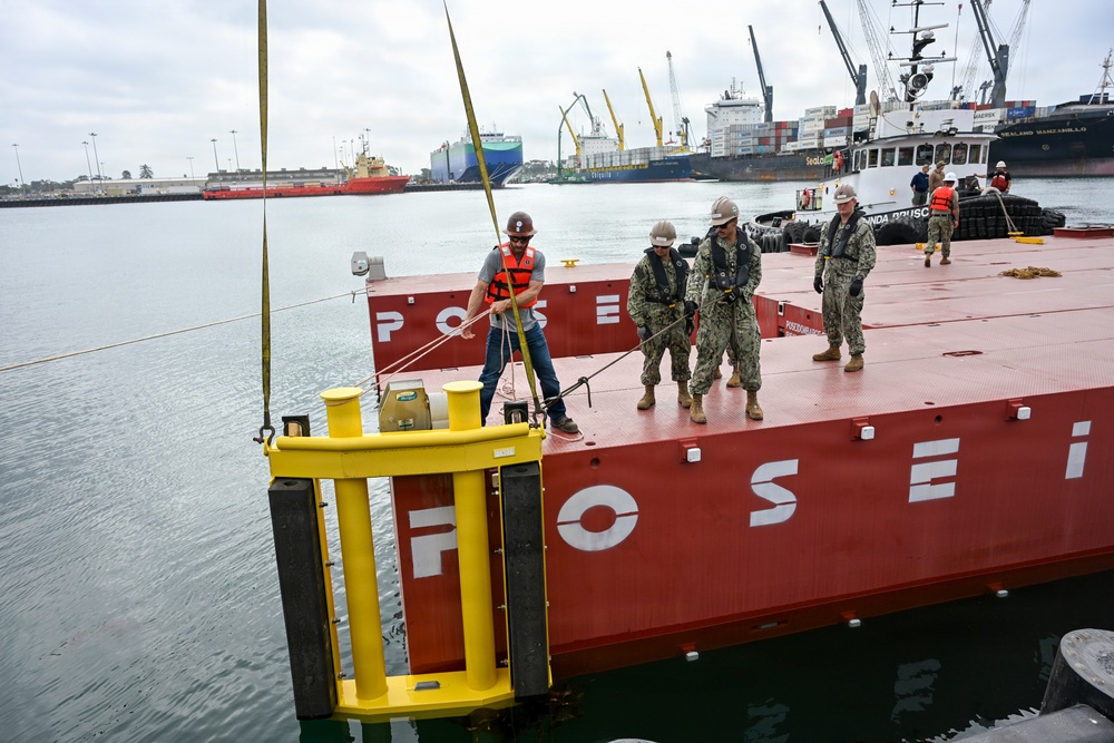 NAVFAC EXWC Tests, Evaluates Modular Barge System for Warfighter Needs