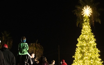 DM's 2025 Christmas Tree Lighting