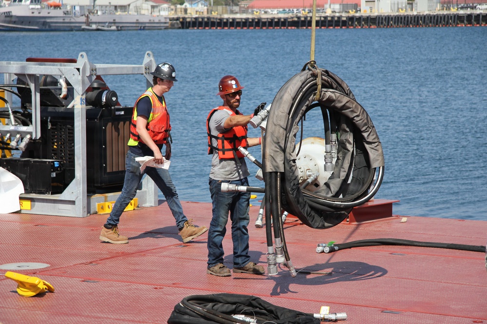 NAVFAC EXWC Tests, Evaluates Modular Barge System for Warfighter Needs