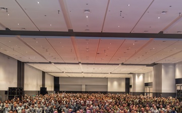 Guam and Hawaii Guards strengthen ties at historic Philippine reservist convention