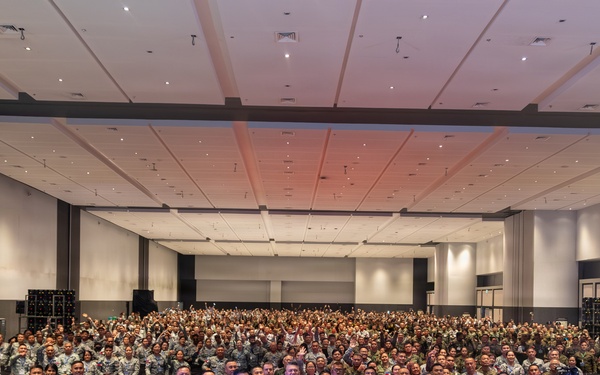 Guam and Hawaii Guards strengthen ties at historic Philippine reservist convention