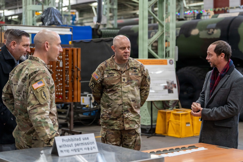 It was an honor to host Eighth Army Command Sgt. Maj. Jeffery D. Weaver at Camp Carroll!