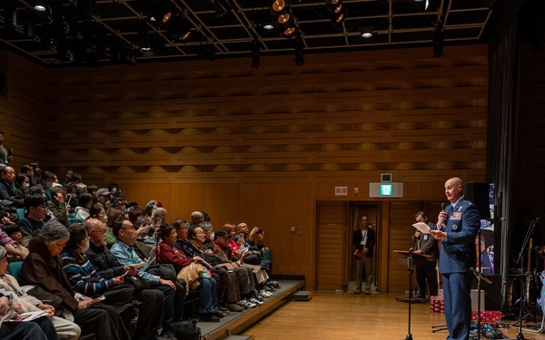 PACAF Band spreads holiday cheer through music