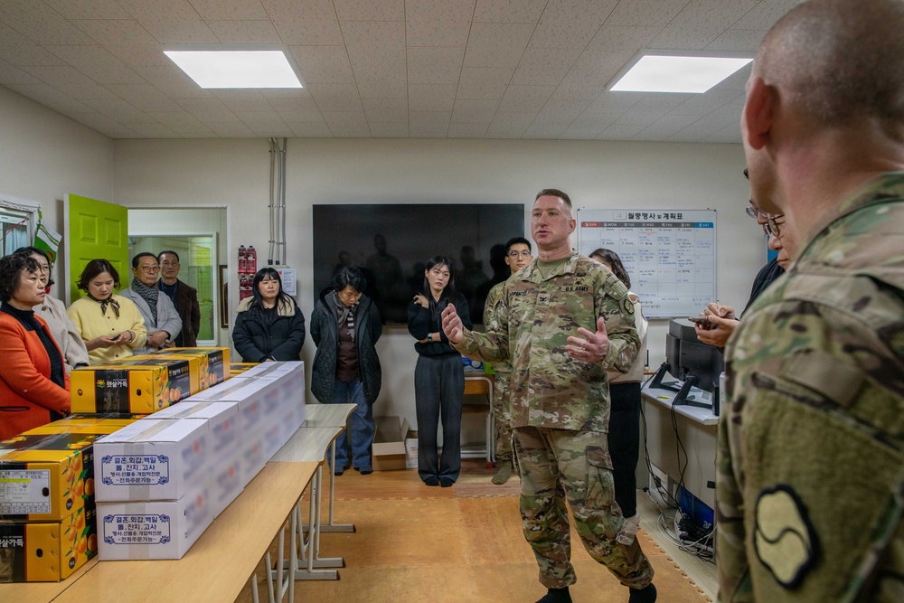 A Heartwarming Holiday Visit with Our Community!