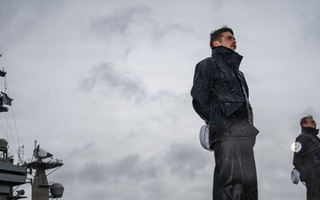 USS Nimitz Returns to Home Port