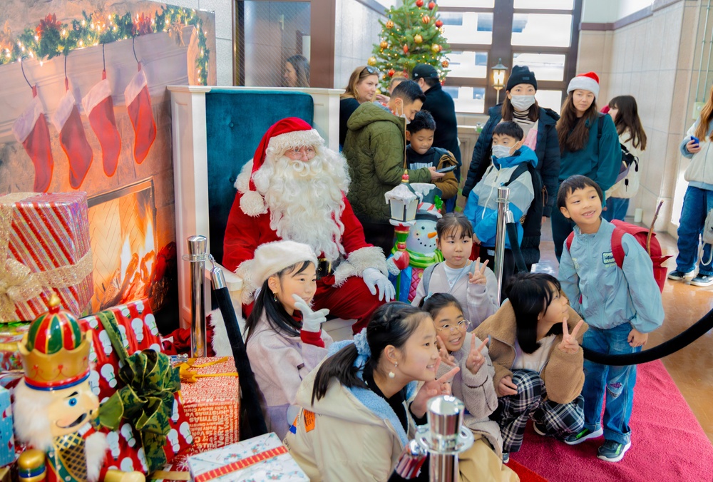 CFAY MWR Hosts Festival of Trees