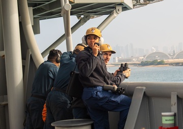 USS Essex (LHD 2) conducts sea and anchor as it returns to Naval Base San Diego