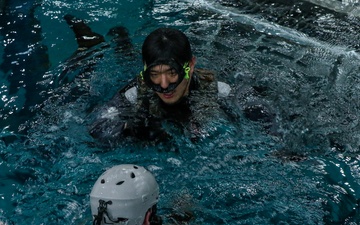4-2 AB Helicopter Underwater Egress and Overwater Training