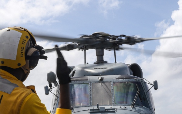 Frank E. Petersen Jr. conducts vertical replenishment-at-sea