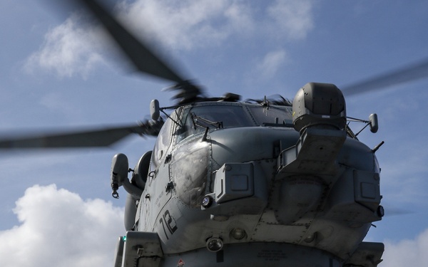 Frank E. Petersen Jr. conducts vertical replenishment-at-sea