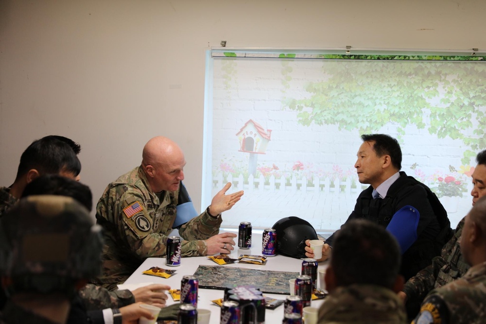 UNC Hosts ROK National Security Office Deputy Director for DMZ Visit and Armistice Discussions