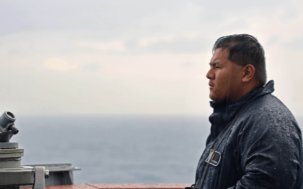 USS Roosevelt (DDG 80) Transits Strait of Hormuz