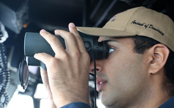 USS Roosevelt (DDG 80) Transits Strait of Hormuz