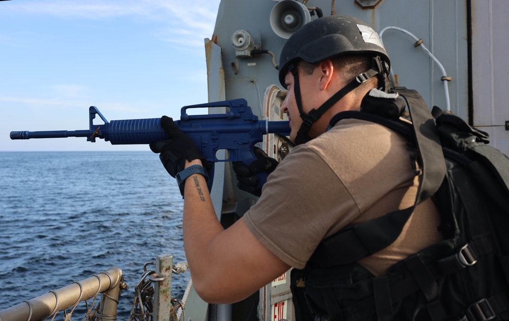 USS Roosevelt (DDG 80) Conducts VBSS Drills in the Gulf of Oman