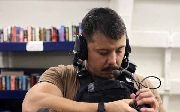 USS Roosevelt (DDG 80) Conducts VBSS Drills in the Gulf of Oman