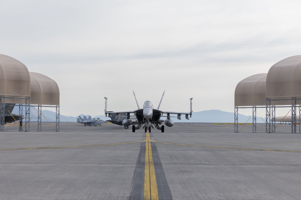 CVW-5 Returns to MCAS Iwakuni