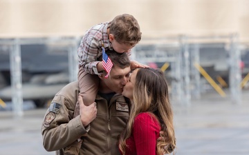 CVW-5 Returns to MCAS Iwakuni