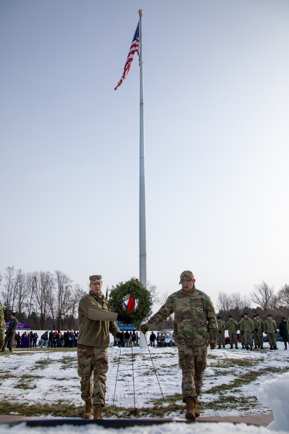 NY guard and reserve honor veterans at Wreaths Across America