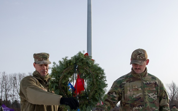 NY guard and reserve honor veterans at Wreaths Across America