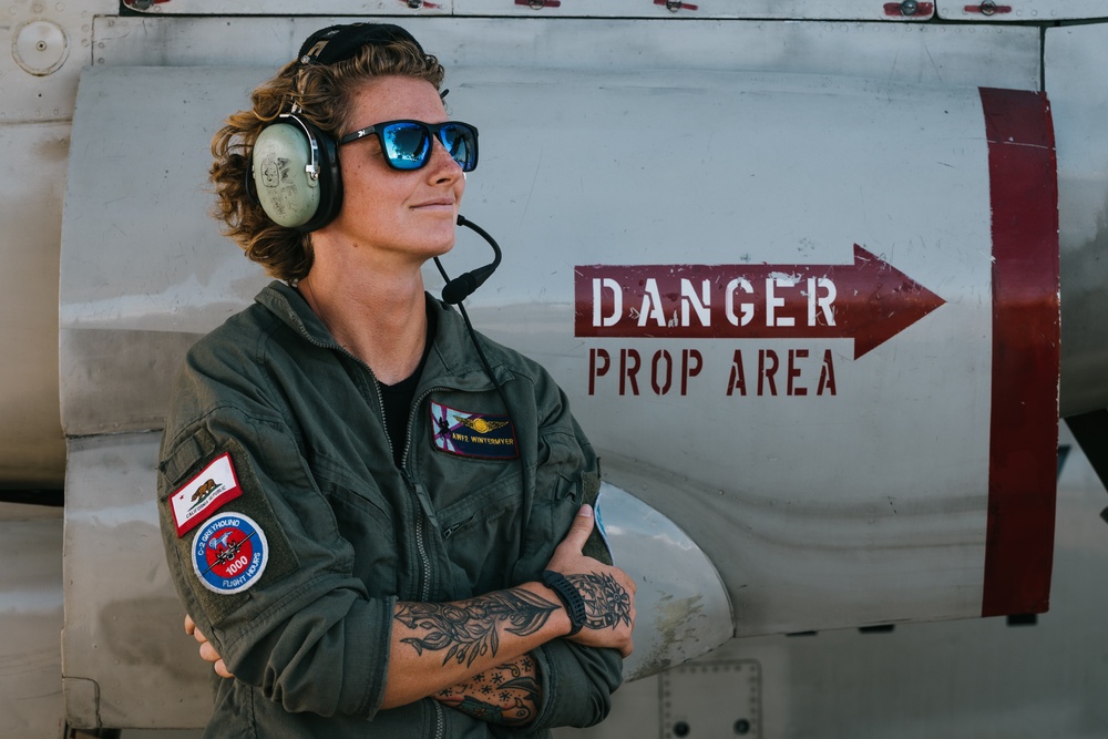 Navy C-2 Greyhounds Land in Puerto Rico