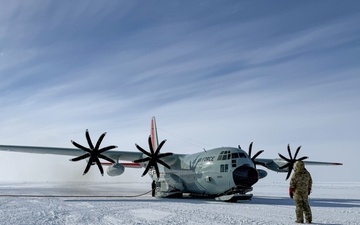 LC-130 at South Pole Station