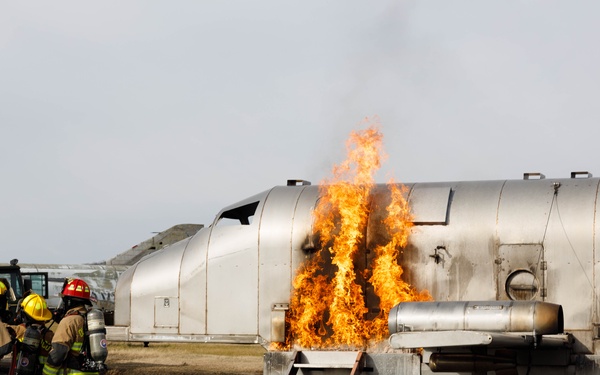 Marine Corps Air Facility Quantico conducts Aircraft Rescue and Firefighting Training Fires