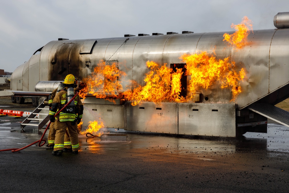 Marine Corps Air Facility Quantico conducts Aircraft Rescue and Firefighting Training Fires