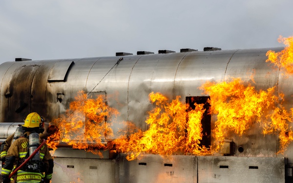 Marine Corps Air Facility Quantico conducts Aircraft Rescue and Firefighting Training Fires
