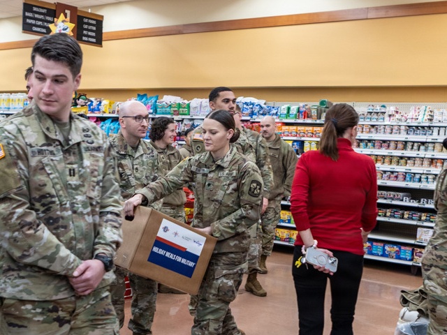 Army Emergency Relief fund pays it forward with Commissary gift cards for Fort Knox Soldiers, Families