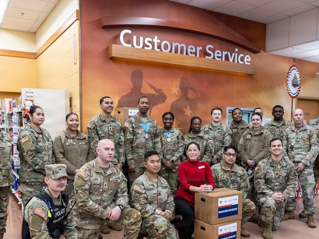 Army Emergency Relief fund pays it forward with Commissary gift cards for Fort Knox Soldiers, Families