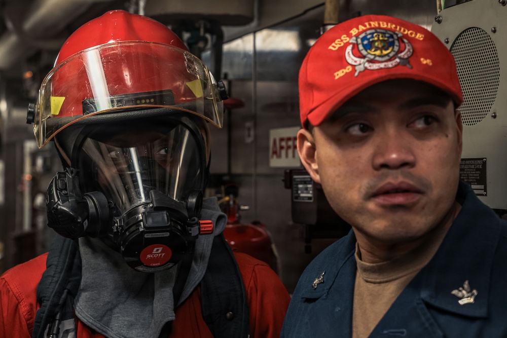 USS Bainbridge Conducts Toxic Gas Drill