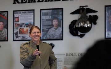 MCB Quantico’s Commanding Officer presents Challenge Coin