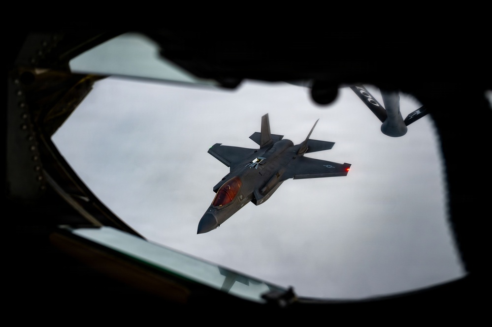 100th ARW Refuels 48th FW's F-35 Lightning IIs