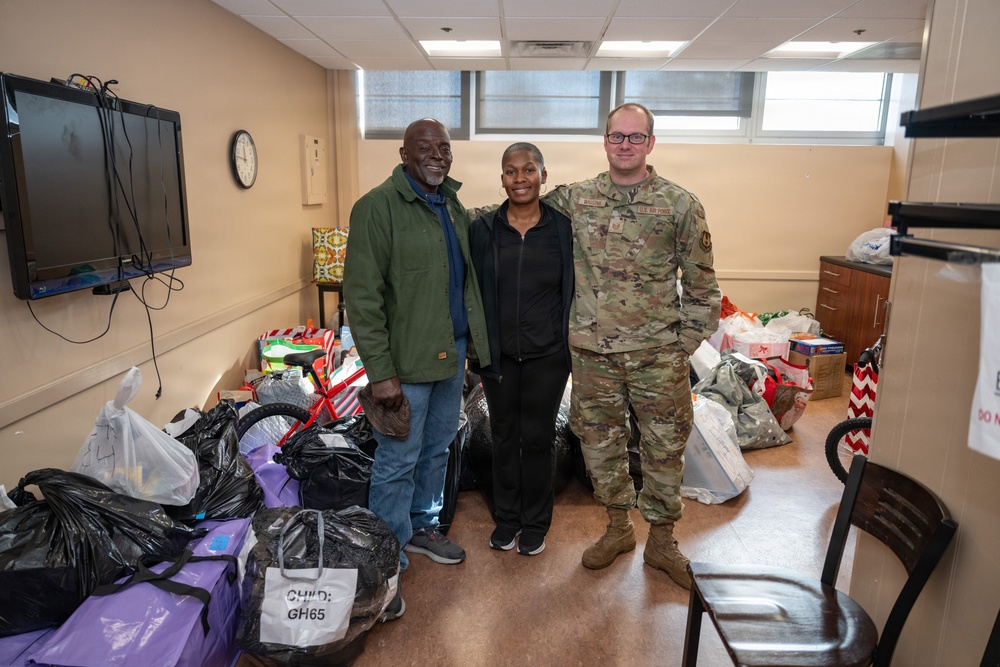 Arnold AFB team rallies to provide Christmas gifts for more than 100 local children