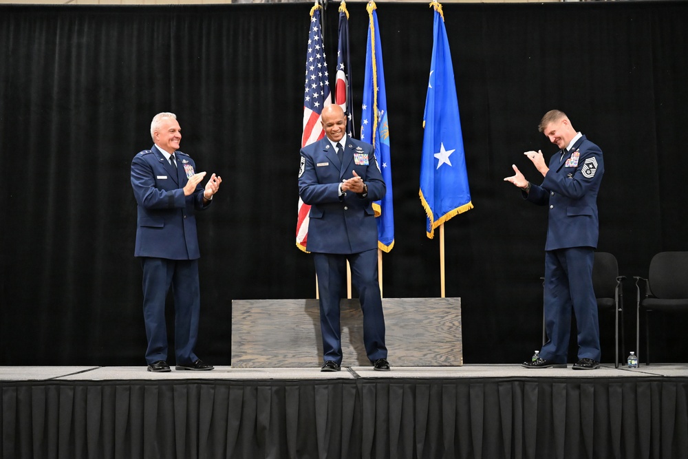 Ohio Air National Guard conducts state command chief change of authority ceremony
