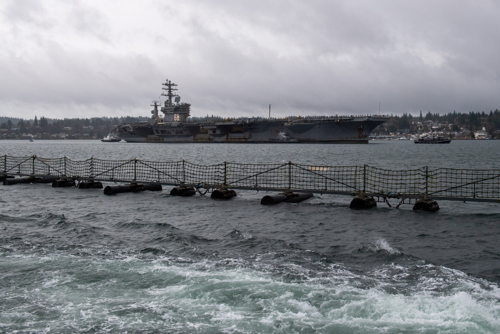 USS Nimitz (CVN 68) Returns to Homeport after 9 Month Deployment