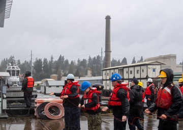 USS Nimitz (CVN 68) Returns to Homeport after 9 Month Deployment