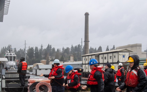 USS Nimitz (CVN 68) Returns to Homeport after 9 Month Deployment