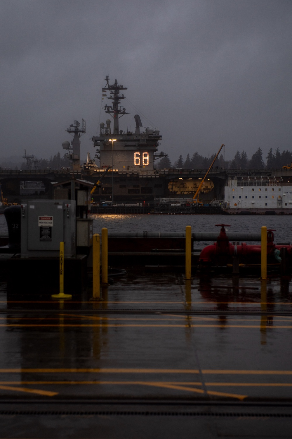 USS Nimitz (CVN 68) Returns to Homeport after 9 Month Deployment