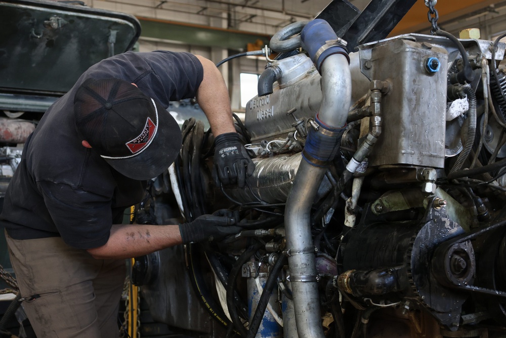 U.S. Fielding Operations Team Assists 1st Armored Brigade Combat Team Equipment Readiness