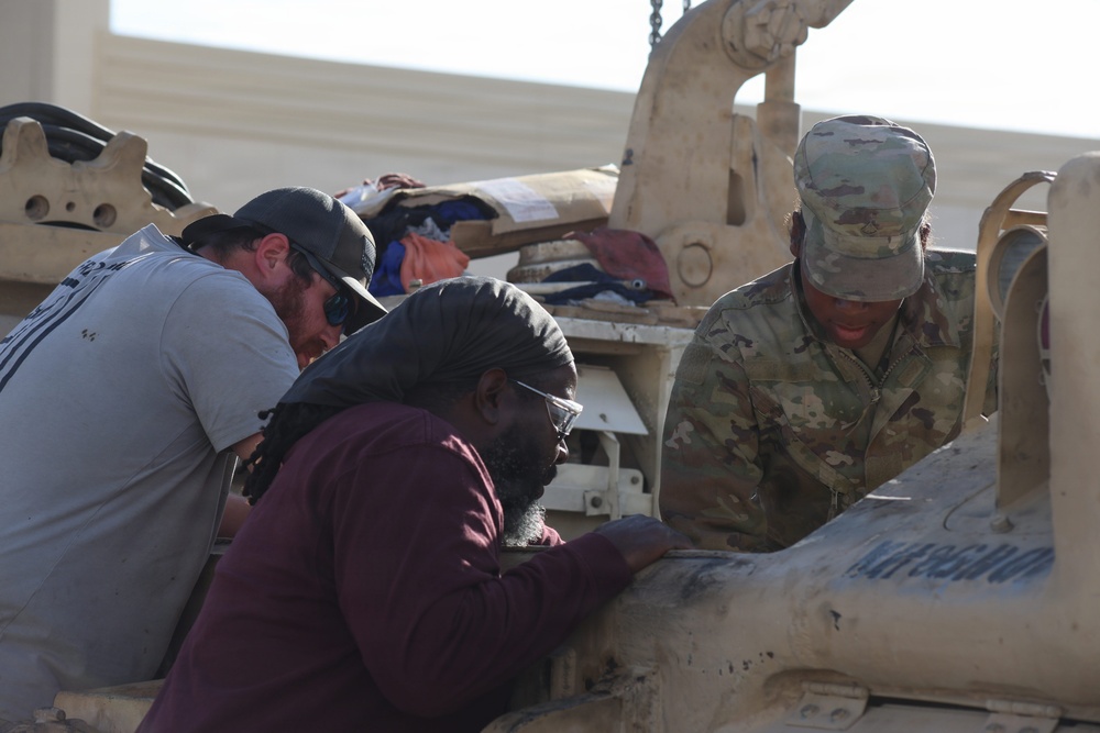 U.S. Fielding Operations Team Assists 1st Armored Brigade Combat Team Equipment Readiness